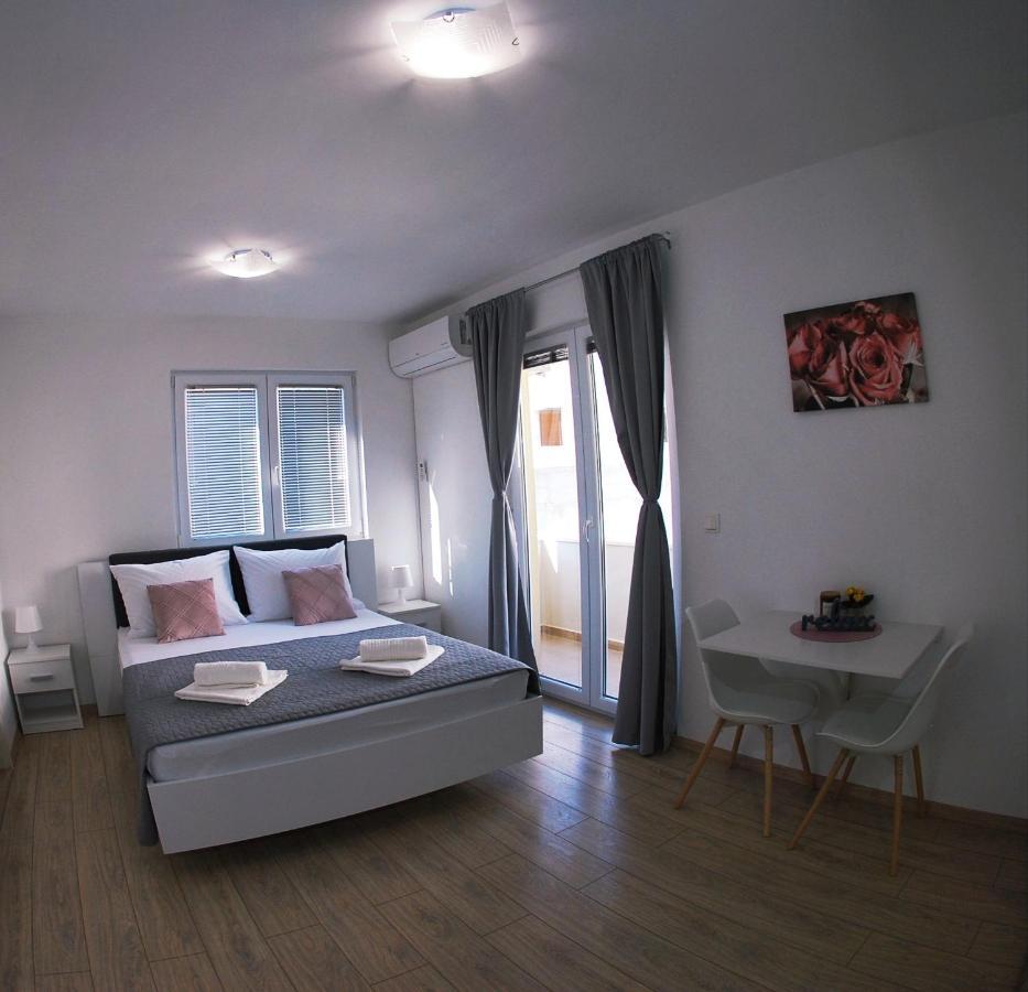 Apartmani Josipa Baška Voda Exterior foto