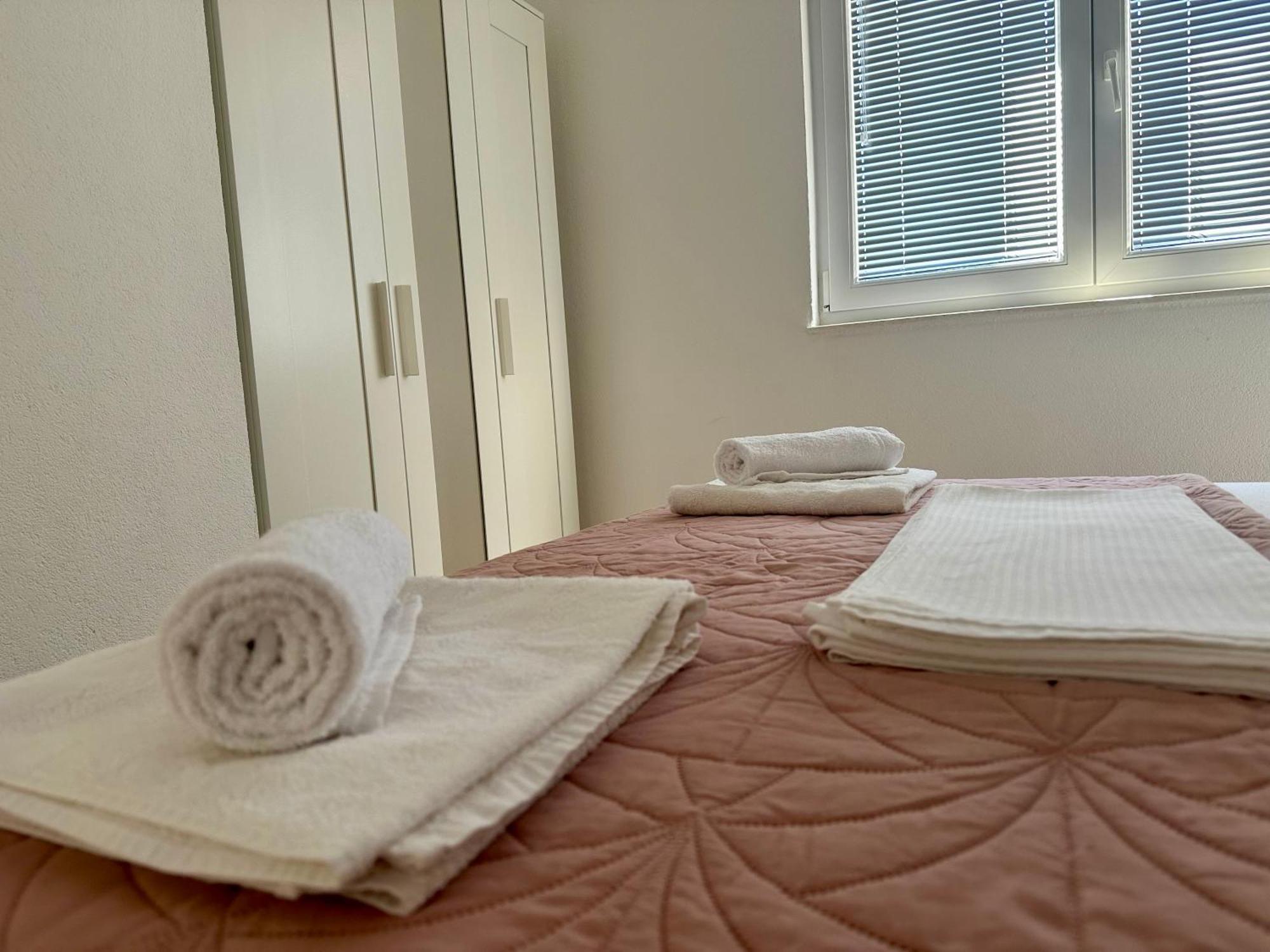 Apartmani Josipa Baška Voda Exterior foto